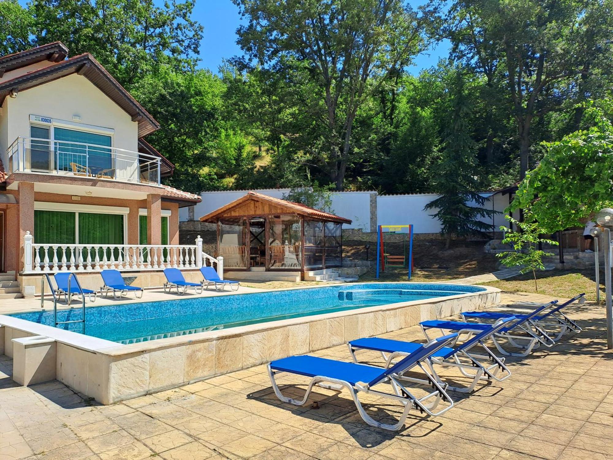 Villa луксозна къща лешниците с.младежко *